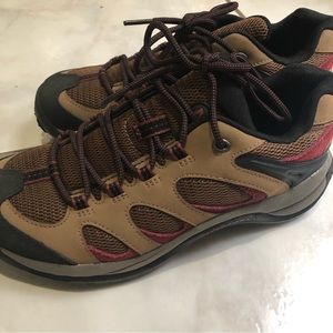 NEW Merrell Womens Hiking Shoes